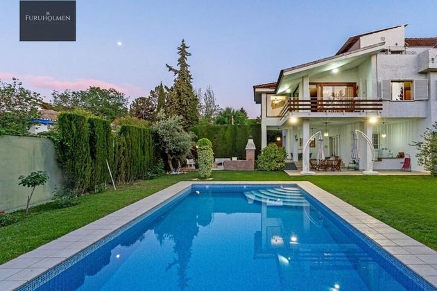 Foto 1 de Xalet en venda a Gójar de 8 habitacions amb piscina i jardí