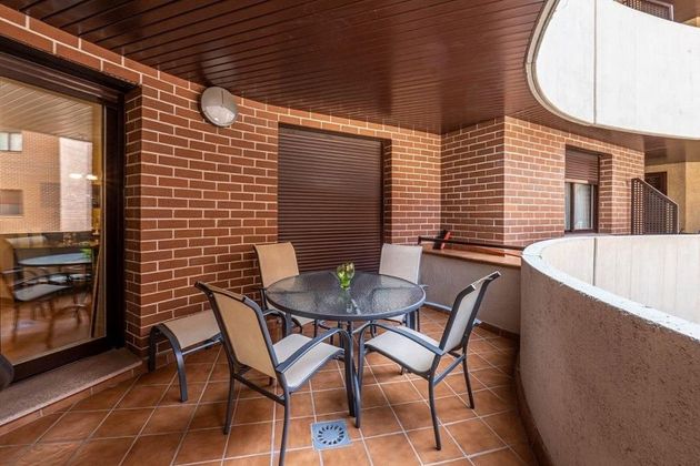 Foto 2 de Piso en venta en Camino de Ronda - Rosaleda de 3 habitaciones con terraza y garaje