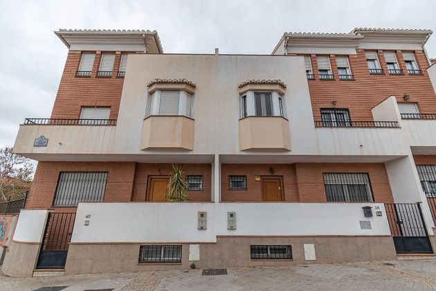 Foto 1 de Casa en venda a Cervantes de 4 habitacions amb terrassa i garatge