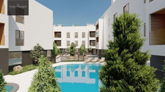 Foto 1 de Ático en venta en Zona Poniente de 3 habitaciones con terraza y piscina