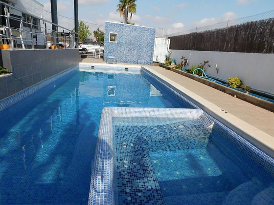Foto 2 de Xalet en lloguer a vía Camino de 5 habitacions amb terrassa i piscina