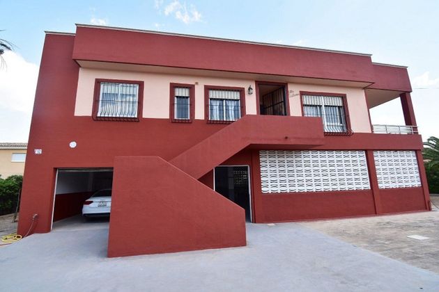 Foto 1 de Chalet en venta en calle Xaloc de 4 habitaciones con terraza y garaje