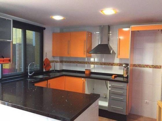 Foto 1 de Casa adossada en venda a Favara de 3 habitacions amb terrassa i garatge