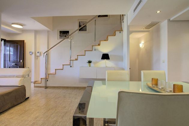 Foto 2 de Casa en venda a calle Pla de Barta de 5 habitacions amb terrassa i garatge