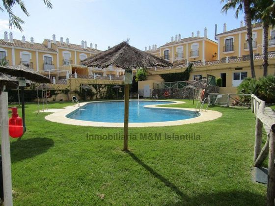 Foto 1 de Casa adossada en venda a La Antilla - Islantilla de 4 habitacions amb terrassa i piscina