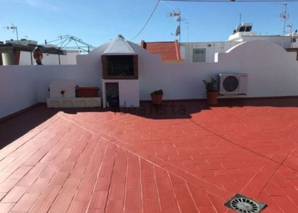Foto 1 de Casa adossada en venda a Isla Cristina ciudad de 3 habitacions amb terrassa i garatge