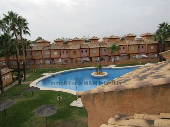 Foto 2 de Casa en venta en Lepe ciudad de 3 habitaciones con terraza y piscina
