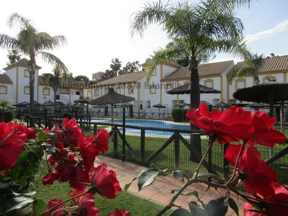 Foto 1 de Casa en venta en La Antilla - Islantilla de 3 habitaciones con terraza y piscina