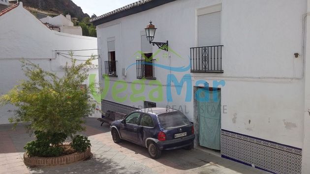 Foto 2 de Casa en venta en Lentegí de 4 habitaciones con terraza