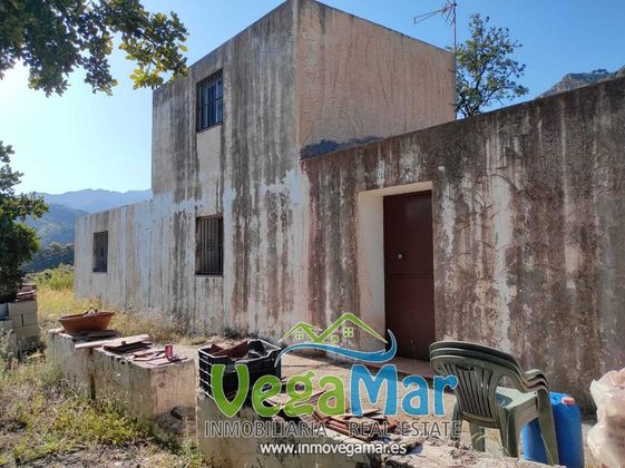 Foto 2 de Venta de casa rural en Almuñecar de 4 habitaciones y 80 m²