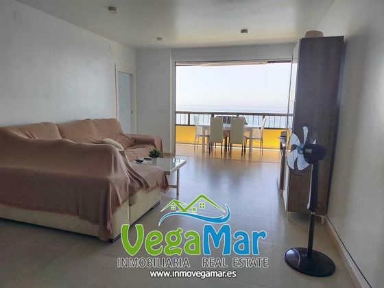 Foto 2 de Alquiler de piso en Velilla-Taramay de 2 habitaciones con terraza y muebles