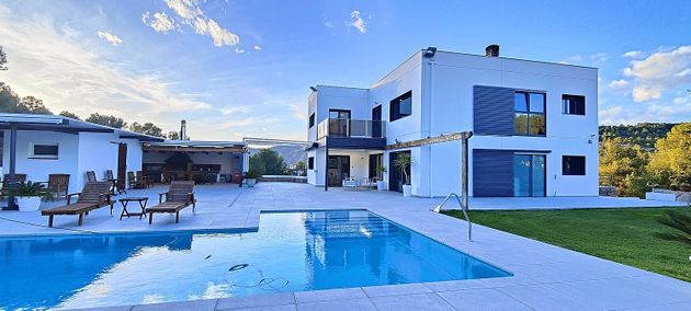 Foto 1 de Xalet en venda a Borriol de 5 habitacions amb terrassa i piscina