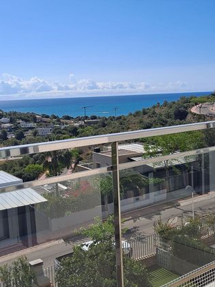 Foto 1 de Pis en venda a calle Carrasca de 3 habitacions amb terrassa i piscina