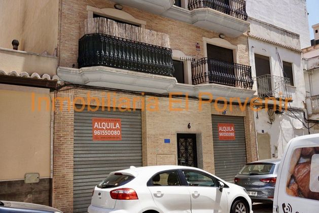 Foto 2 de Alquiler de local en calle Del Mestre Victoriano Andres de 366 m²
