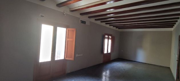 Foto 2 de Piso en venta en calle D'elías Varo de 4 habitaciones con terraza y balcón