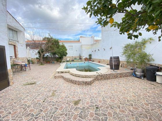 Foto 2 de Casa en venda a Lobón de 6 habitacions amb terrassa i piscina