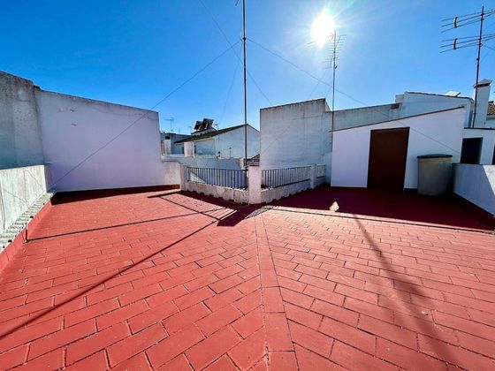 Foto 1 de Casa en venda a Villanueva de los Castillejos de 5 habitacions amb terrassa