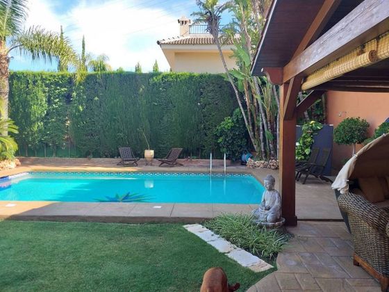 Foto 2 de Casa en venta en El Mayorazgo - El Limonar de 6 habitaciones con terraza y piscina