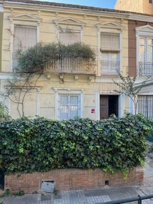 Foto 2 de Casa adosada en venta en La Malagueta - La Caleta de 7 habitaciones con terraza y jardín