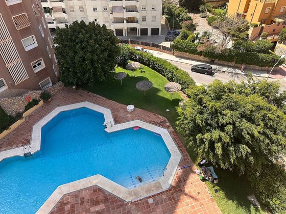 Foto 2 de Pis en venda a El Mayorazgo - El Limonar de 5 habitacions amb terrassa i piscina