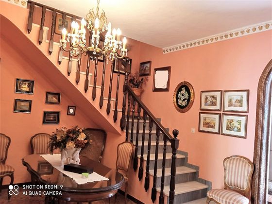 Foto 1 de Casa adossada en venda a Villamanrique de la Condesa de 6 habitacions amb terrassa i balcó
