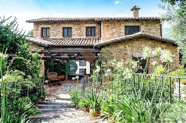 Foto 1 de Xalet en venda a Mohedas de Granadilla de 4 habitacions amb garatge i jardí