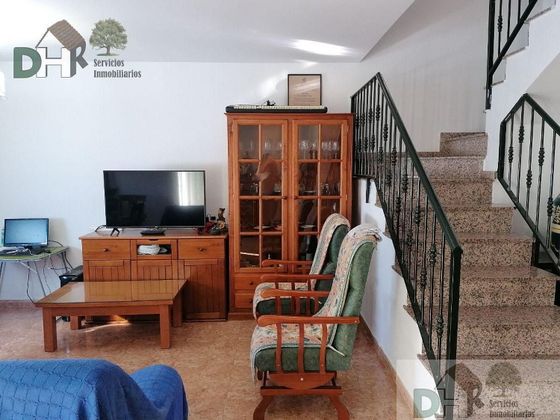Foto 2 de Casa en venda a Sierra de Fuentes de 4 habitacions amb terrassa i garatge
