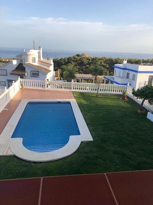 Foto 2 de Chalet en venta en Añoreta Golf - Paraíso del Sol de 3 habitaciones con terraza y piscina