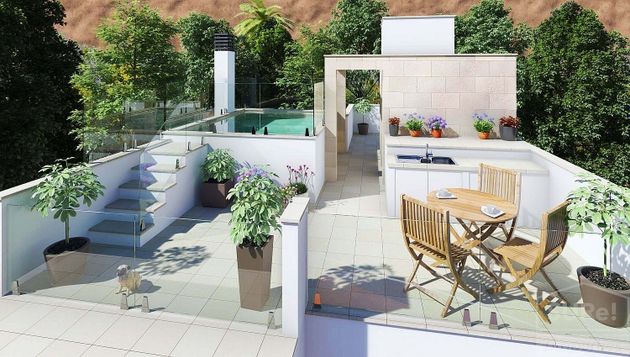 Foto 1 de Casa adossada en venda a Nueva Nerja - Burriana de 4 habitacions amb terrassa i piscina