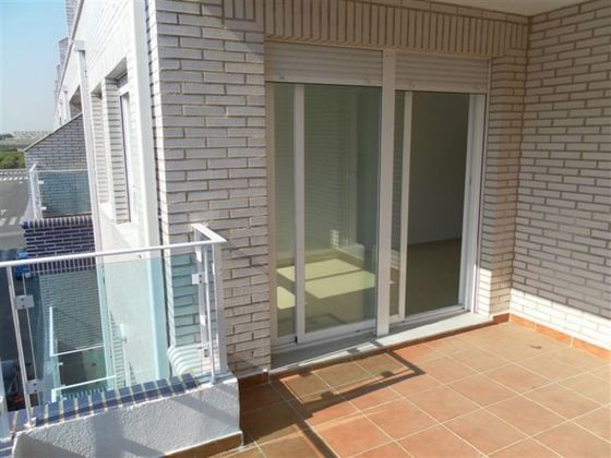 Foto 2 de Dúplex en venda a Rafelbuñol/Rafelbunyol de 2 habitacions amb terrassa i garatge