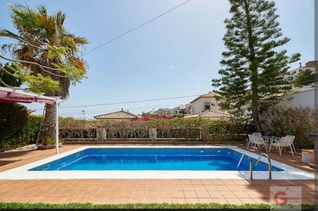 Foto 2 de Casa en venda a Velilla-Taramay de 5 habitacions amb terrassa i piscina