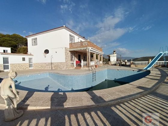 Foto 1 de Casa rural en venta en Molvízar de 7 habitaciones con piscina