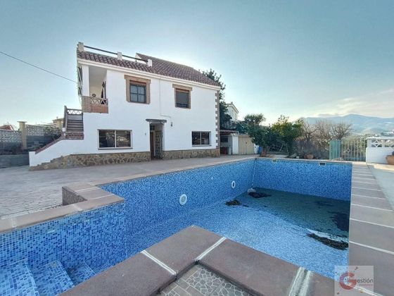 Foto 1 de Casa rural en venta en Molvízar de 6 habitaciones con terraza y piscina