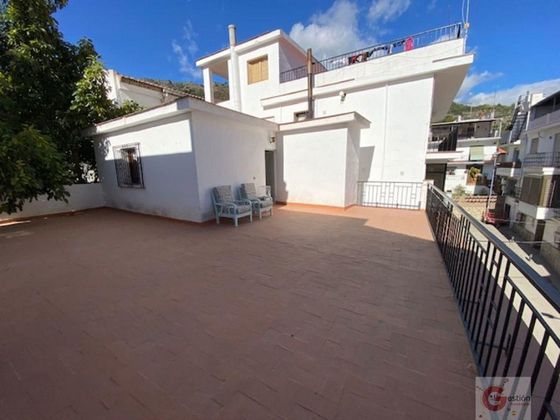 Foto 2 de Casa en venda a Jete de 5 habitacions amb terrassa i garatge