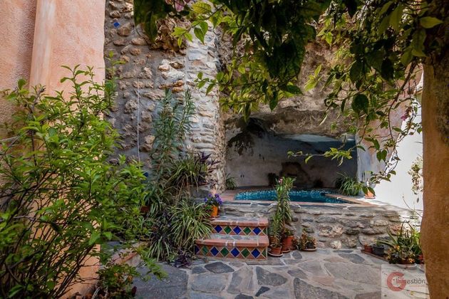 Foto 1 de Casa en venda a Guajares (Los) de 3 habitacions amb terrassa i piscina