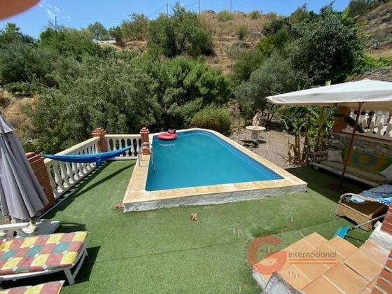 Foto 2 de Venta de chalet en Almuñecar de 3 habitaciones con terraza y piscina