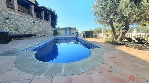 Foto 1 de Casa rural en venda a Vélez de Benaudalla de 4 habitacions amb terrassa i piscina