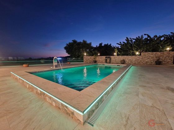 Foto 2 de Casa rural en venta en Salobreña de 2 habitaciones con terraza y piscina