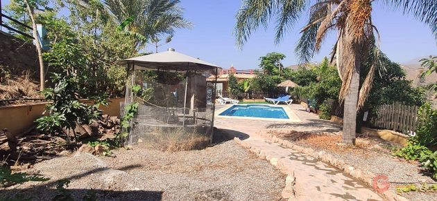 Foto 2 de Casa rural en venta en Jete de 4 habitaciones con terraza y piscina