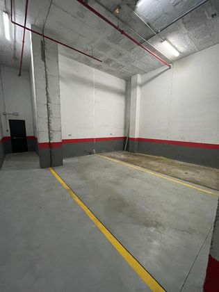 Foto 2 de Garaje en venta en calle Constancia de 12 m²