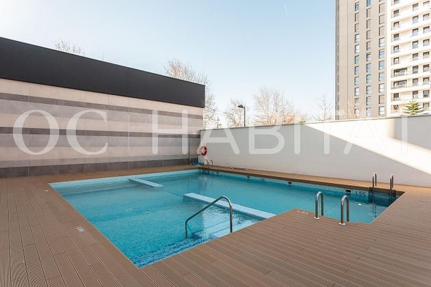 Foto 1 de Pis en lloguer a calle Del Pintor Sabater de 3 habitacions amb terrassa i piscina