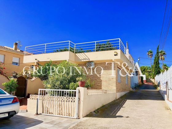 Foto 1 de Chalet en venta en Las Atalayas - Urmi - Cerro Mar de 2 habitaciones con terraza y garaje