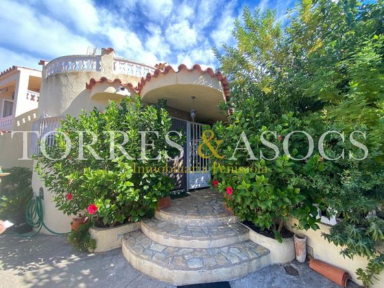 Foto 1 de Xalet en venda a Las Atalayas - Urmi - Cerro Mar de 4 habitacions amb terrassa i jardí