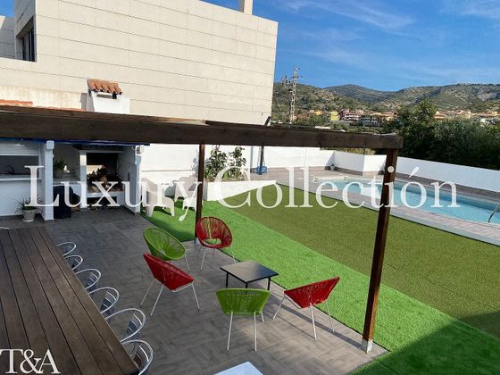 Foto 1 de Chalet en venta en Costa sur de 5 habitaciones con terraza y piscina