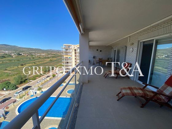 Foto 2 de Venta de piso en Playa norte de 2 habitaciones con terraza y piscina