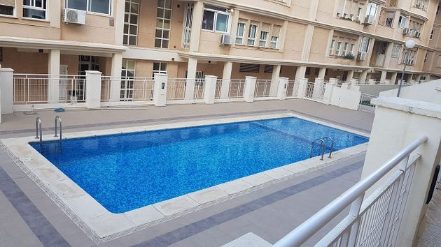 Foto 1 de Venta de piso en Centro Ciudad de 1 habitación con terraza y piscina
