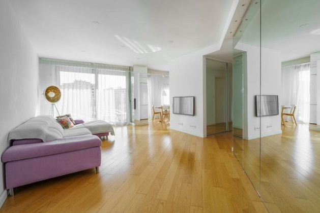 Foto 1 de Venta de piso en Russafa de 3 habitaciones con aire acondicionado y calefacción