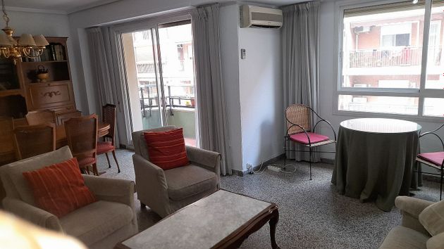 Foto 1 de Piso en venta en Nou Moles de 3 habitaciones con balcón y aire acondicionado