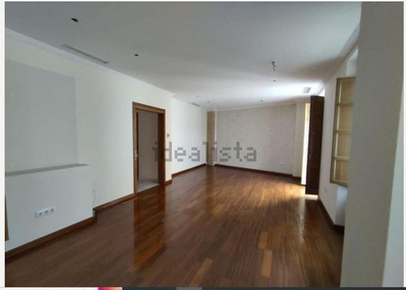 Foto 2 de Piso en venta en calle Zaragoza de 3 habitaciones con terraza y garaje