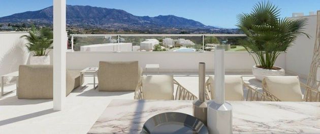Foto 1 de Dúplex en venda a Calahonda de 3 habitacions amb terrassa i piscina
